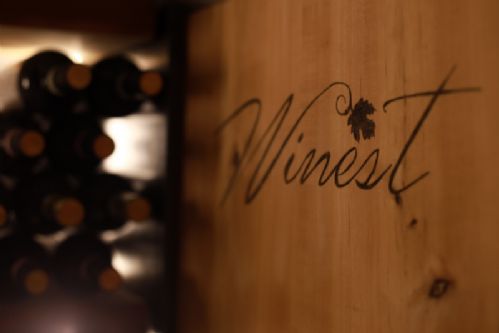 Winest, firma dell'artigiano delle cantine